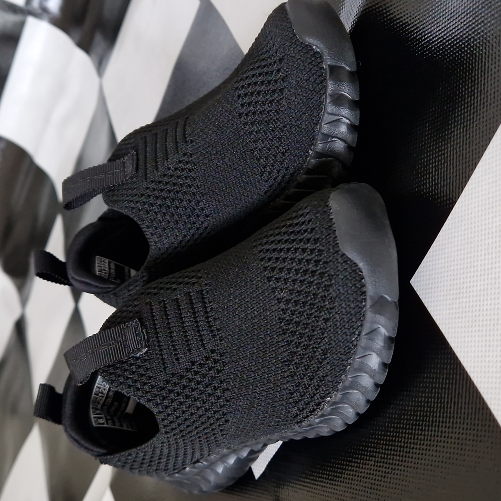 Skechers Elite Flex Memory Foam Sneakers (toddler size 6)